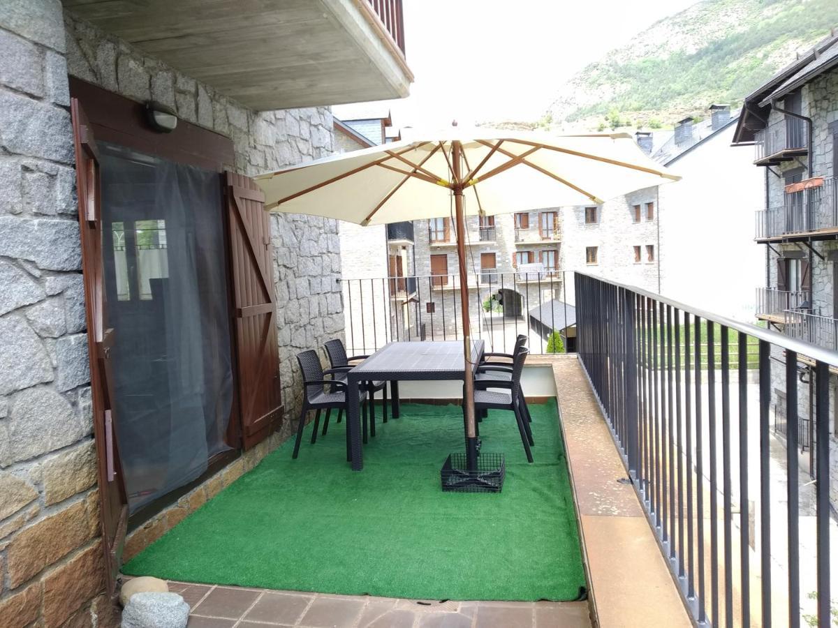Vivienda Benasque Ibonet Apartment Bagian luar foto
